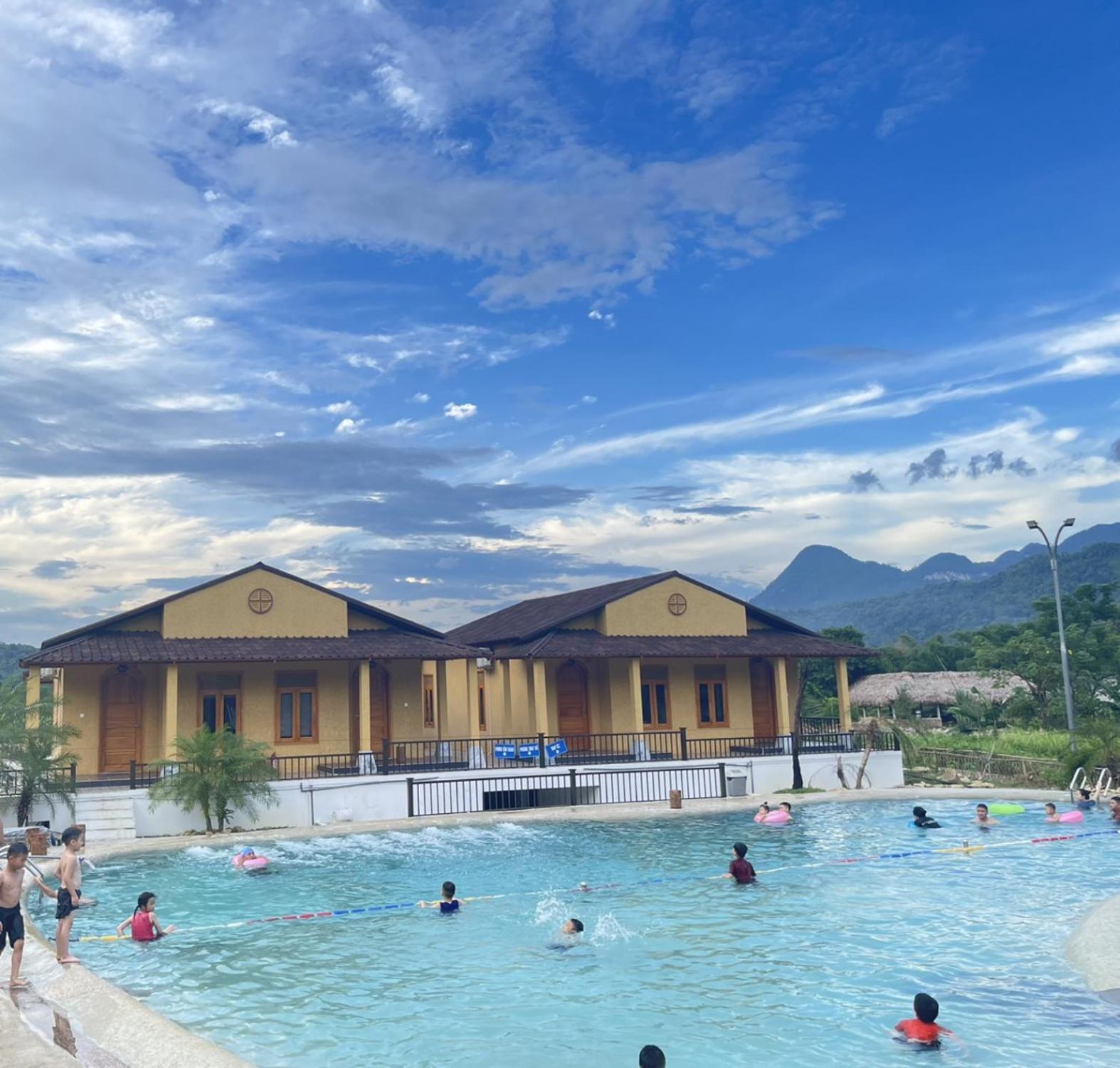 Sky Bay Lodge Ha Giang Eksteriør bilde