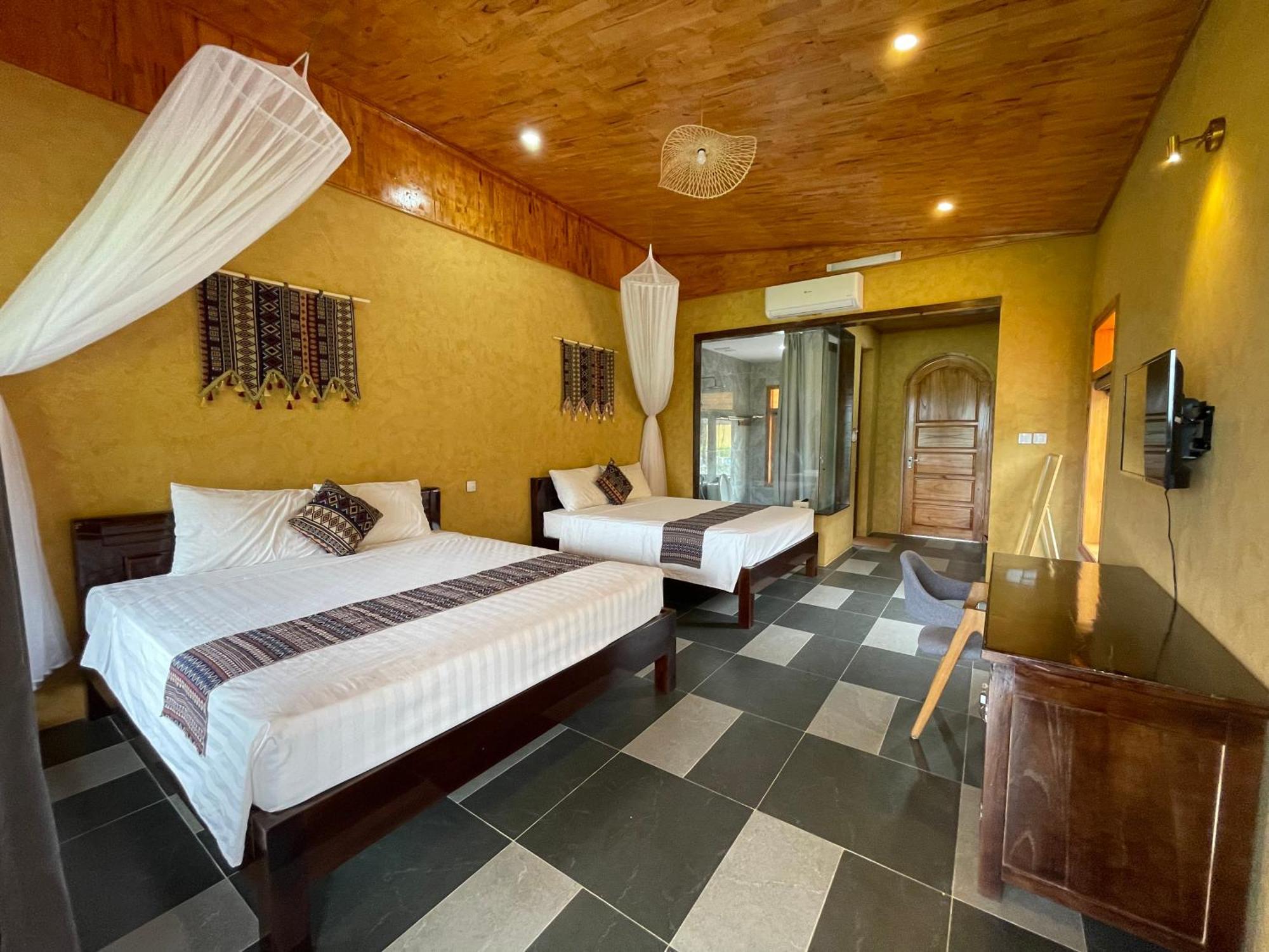 Sky Bay Lodge Ha Giang Eksteriør bilde